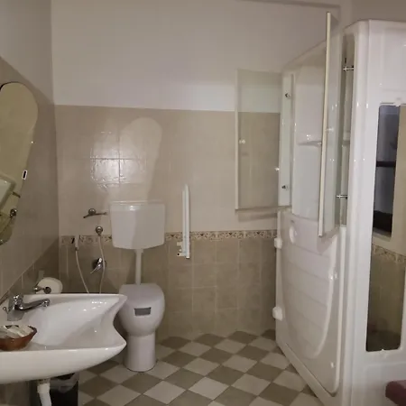 Il Laghetto 3*